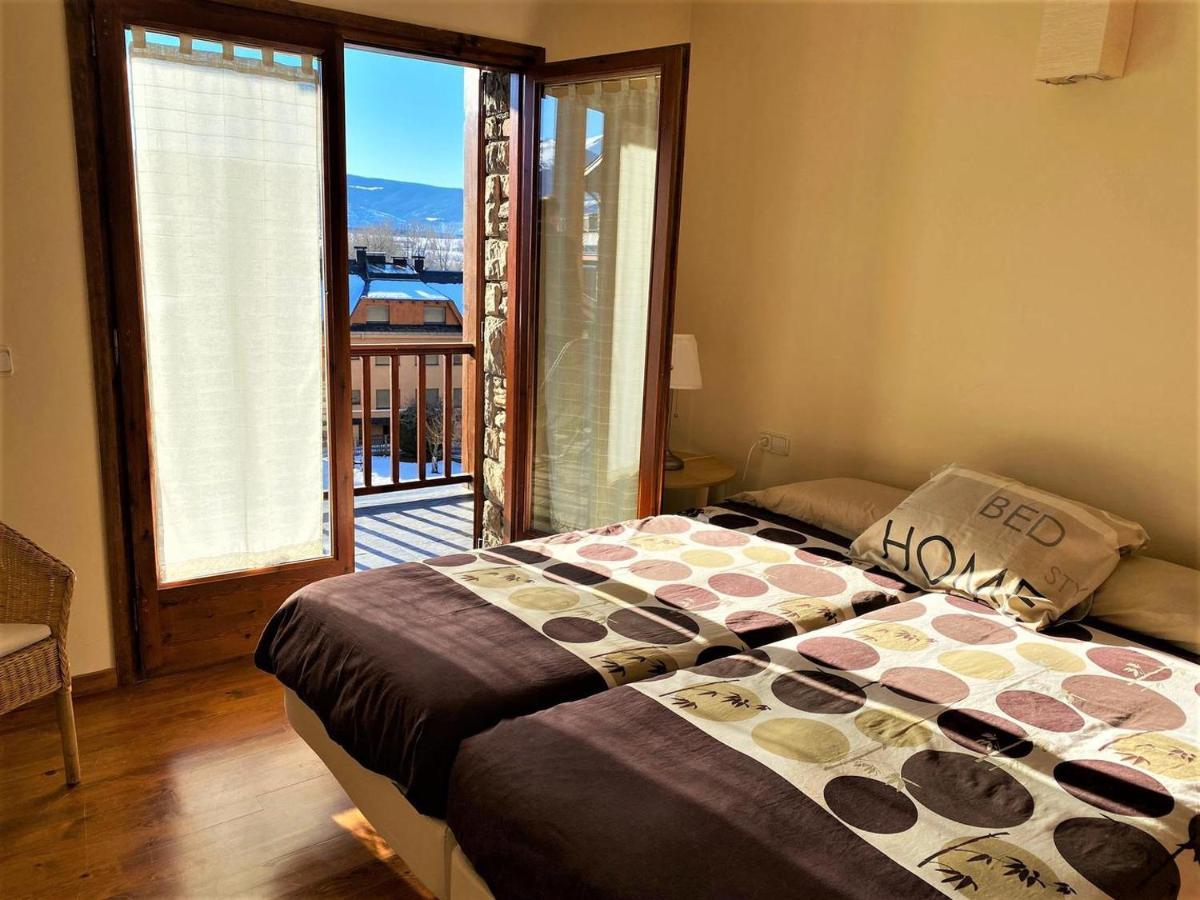 Esplendida Casa En El Centro De Llivia Con Piscina Villa Екстериор снимка